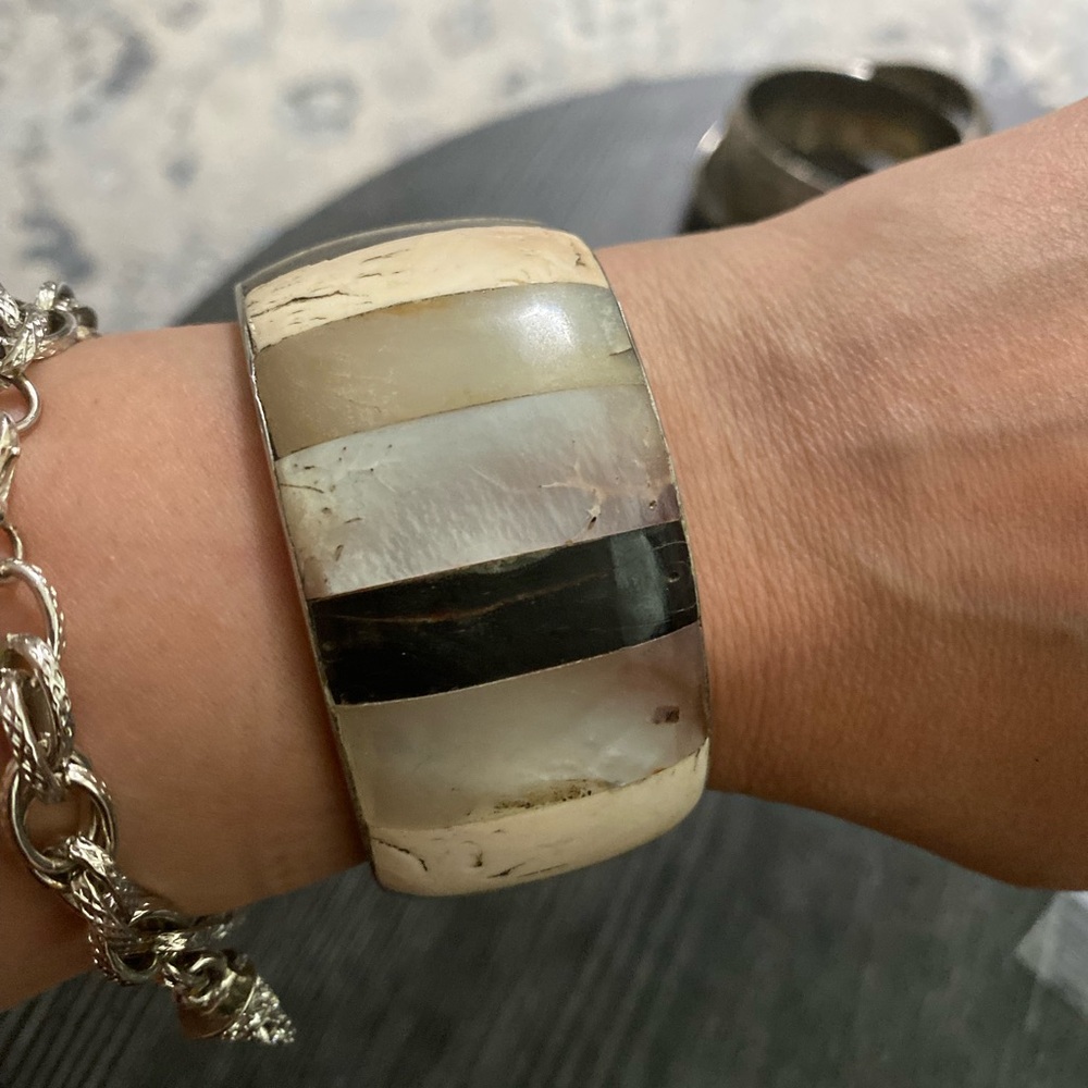 Handmade Inlay Shell Cuff Bracelet - Neutral Black & Cream